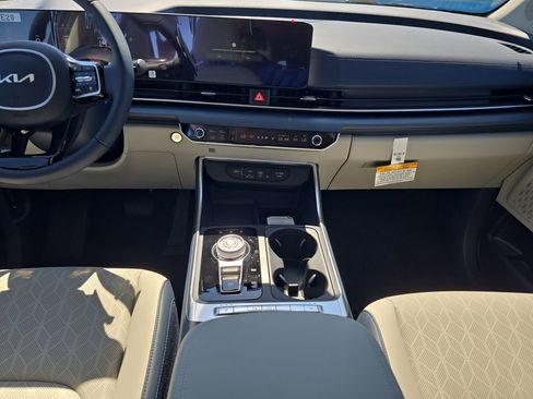 New 2026 Kia Carnival EX image 14