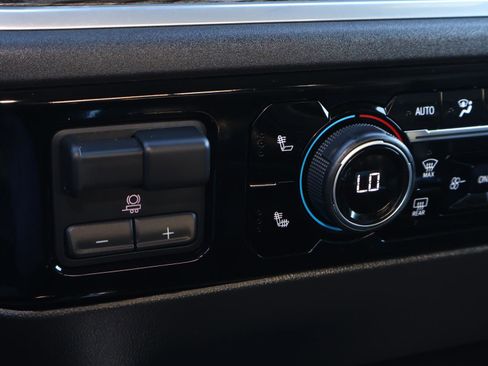 Used 2025 Chevrolet Silverado 1500 LT Trail Boss w/ LT Trail Boss Premium Package image 30