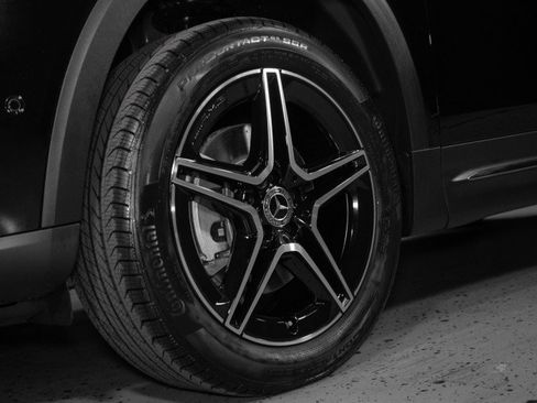 New 2026 Mercedes-Benz GLB 250 4MATIC image 28