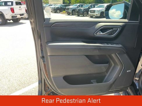 Used 2021 GMC Yukon SLT w/ SLT Luxury Plus Package AWD/4WD image 10