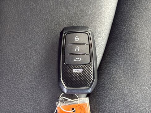 Used 2025 Honda Odyssey Sport-L image 40