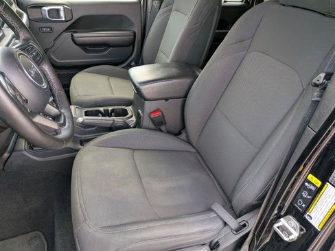 Used 2021 Jeep Wrangler Unlimited Sport AWD/4WD image 26