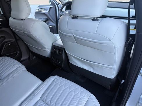 New 2026 Mitsubishi Outlander SEL image 28