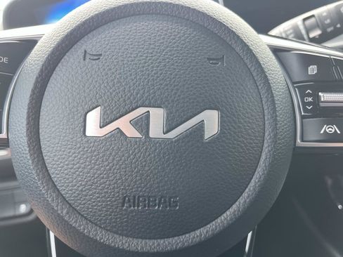 Used 2024 Kia Seltos SX AWD/4WD image 32