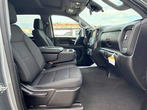 Used 2024 Chevrolet Silverado 2500 Custom w/ Custom Value Package AWD/4WD image 24
