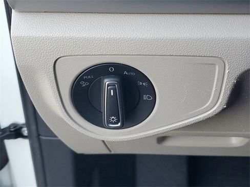 Used 2022 Volkswagen Atlas SE image 30