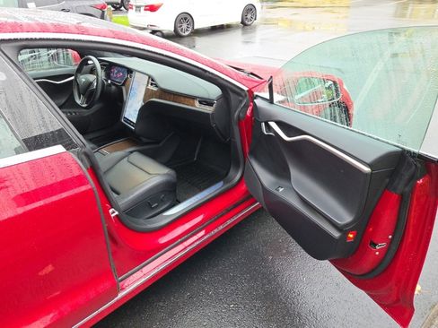 Used 2018 Tesla Model S 75D image 19