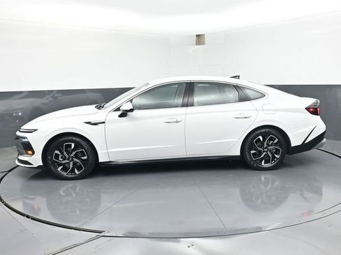 Used 2025 Hyundai Sonata SEL FWD image 4