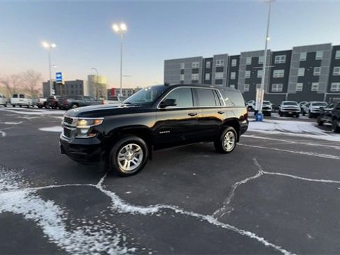 Used 2017 Chevrolet Tahoe LT image 4