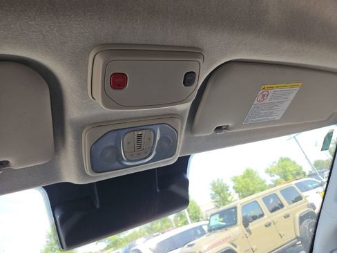 Used 2024 RAM ProMaster 2500 w/ Convenience Group FWD image 18