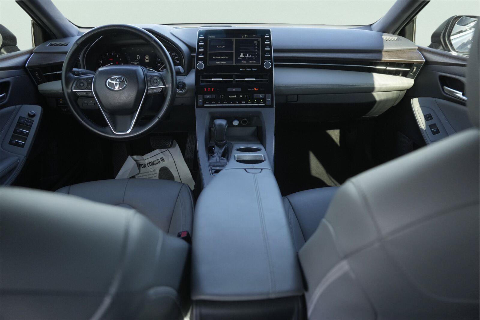 Used 2019 Toyota Avalon XLE w/ Moonroof Package FWD image 21