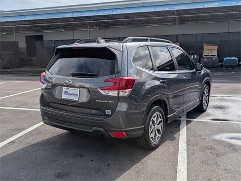 Used 2021 Subaru Forester Premium image 12