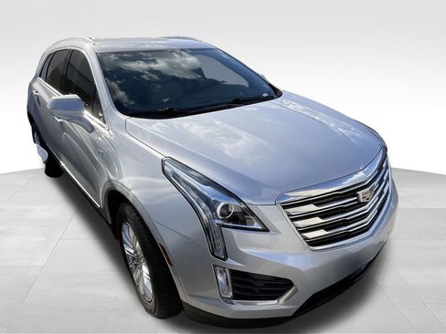 Used 2018 Cadillac XT5 FWD image 6