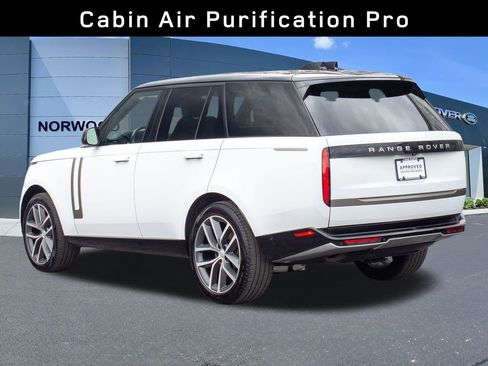Used 2025 Land Rover Range Rover SE image 6