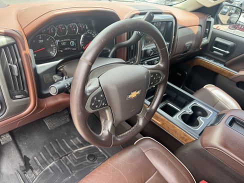 Used 2014 Chevrolet Silverado 1500 High Country w/ High Country Premium Package AWD/4WD image 20