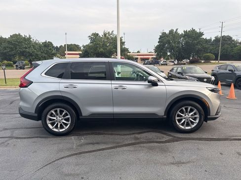Used 2023 Honda CR-V EX image 8