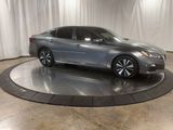 Used 2021 Nissan Altima 2.5 SV image 2