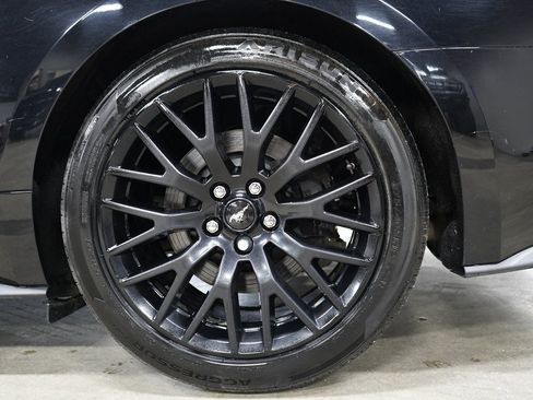 Used 2019 Ford Mustang GT Premium w/ GT Performance Package RWD image 26