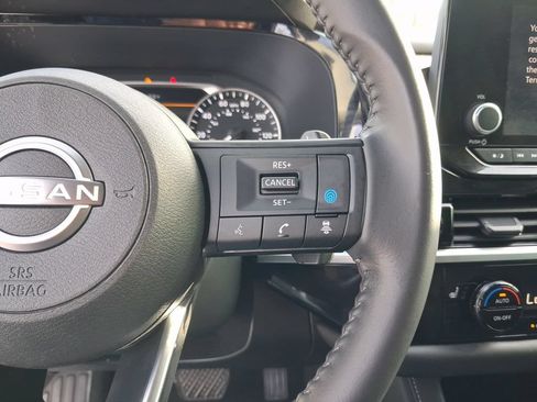 Certified 2024 Nissan Pathfinder SV FWD image 20