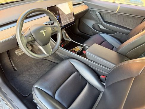 Used 2020 Tesla Model 3 Long Range image 25