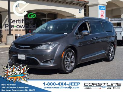 Certified 2018 Chrysler Pacifica Limited w/ Tire & Wheel Group