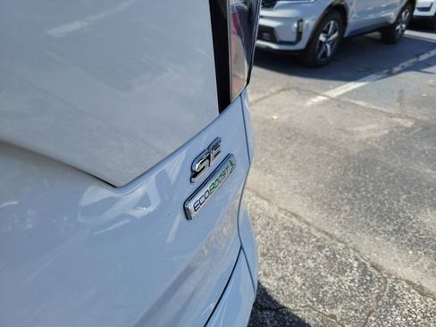 Used 2018 Ford Escape SE image 7