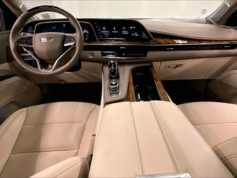 Used 2024 Cadillac Escalade ESV Sport Platinum AWD/4WD image 19