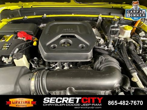 Used 2024 Jeep Wrangler Unlimited Rubicon 4xe AWD/4WD image 32