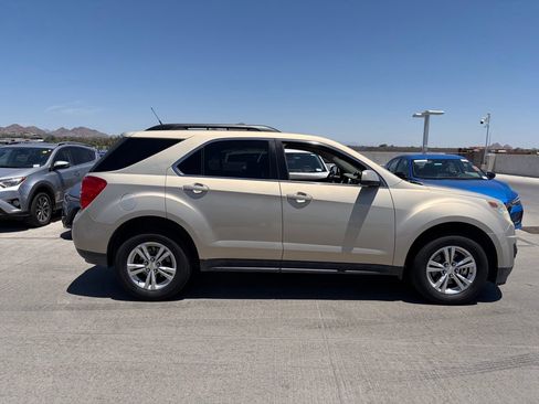 Used 2012 Chevrolet Equinox LT w/ Driver Convenience Package FWD image 2