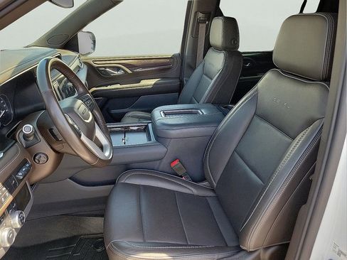 Used 2021 GMC Yukon XL Denali AWD/4WD image 14