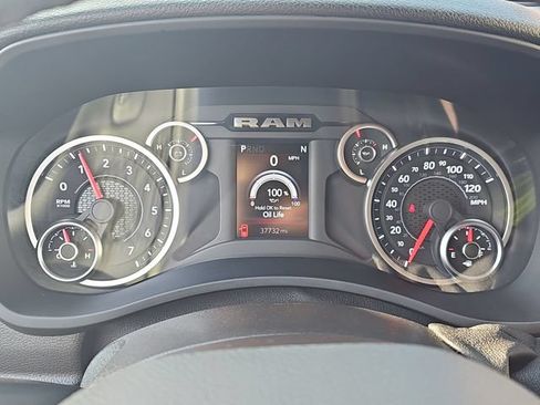 Used 2025 RAM 2500 Big Horn AWD/4WD image 12