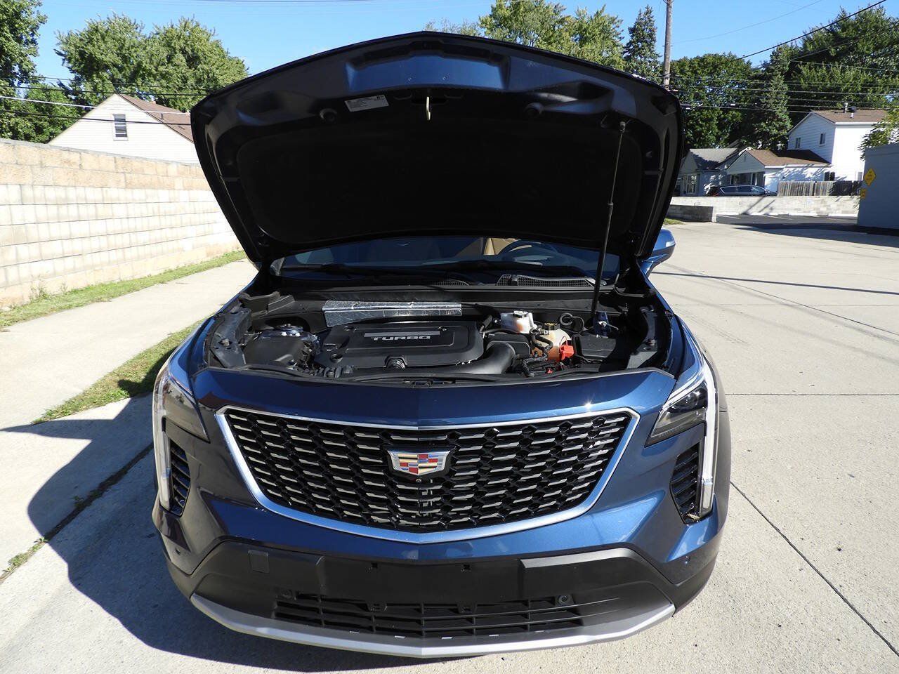 Used 2019 Cadillac XT4 Premium Luxury AWD/4WD image 13