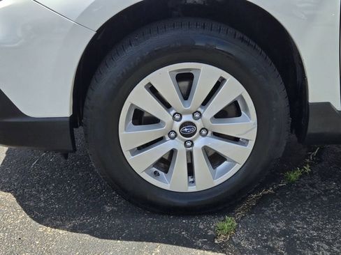 Used 2019 Subaru Outback 2.5i AWD/4WD image 7
