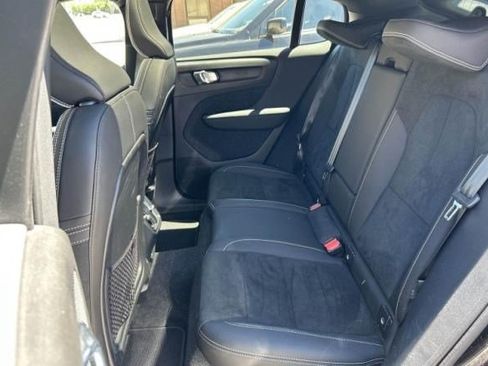 Used 2023 Volvo C40 P8 Recharge Plus w/ Climate Package AWD/4WD image 3