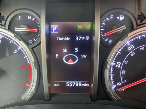 Used 2021 Toyota 4Runner Nightshade image 13