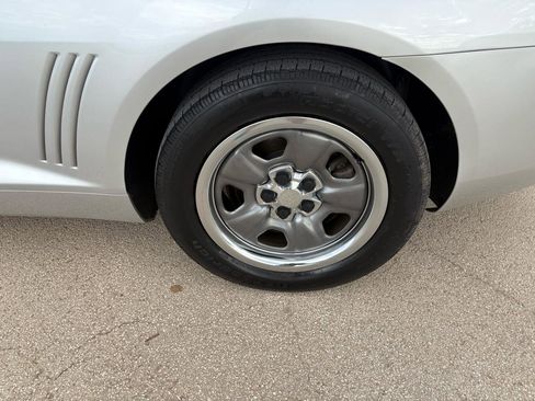 Used 2010 Chevrolet Camaro LS image 7