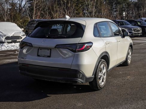 Used 2023 Honda HR-V LX image 5