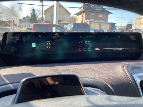 Used 2025 Ford Expedition Max Platinum w/ Platinum Ultimate Package image 11