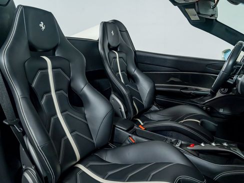 Used 2018 Ferrari 488 Spider RWD image 40