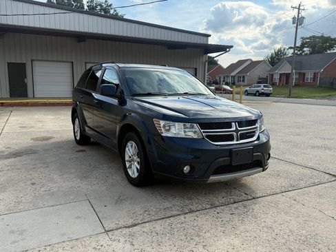 Used 2014 Dodge Journey SXT w/ Quick Order Package 28C FWD image 3