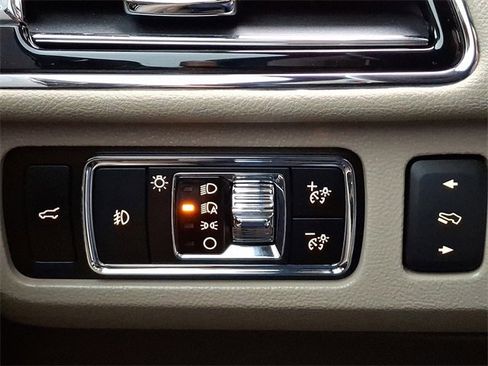 Used 2024 Lincoln Navigator Reserve image 26