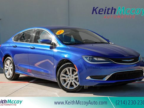 Used 2017 Chrysler 200 Limited Platinum image 1