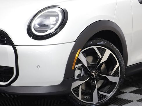 New 2026 MINI Cooper 4-Door Hardtop FWD image 4