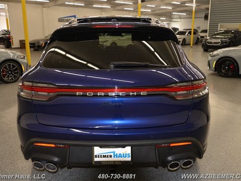 Used 2023 Porsche Macan image 10