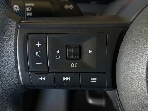 Used 2025 Nissan Kicks S image 15