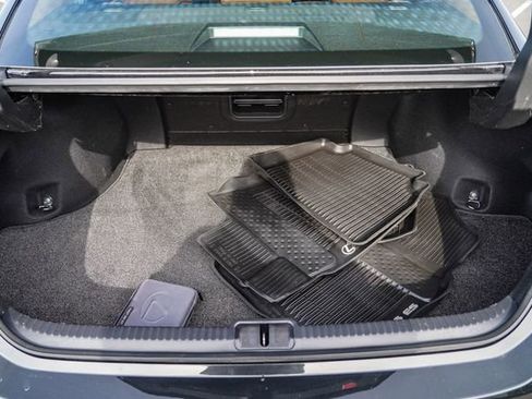 Used 2024 Lexus ES 300h 300h Luxury image 31