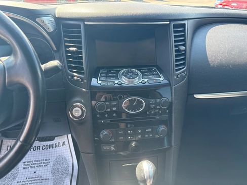 Used 2011 INFINITI FX35 AWD w/ Premium Pkg image 16
