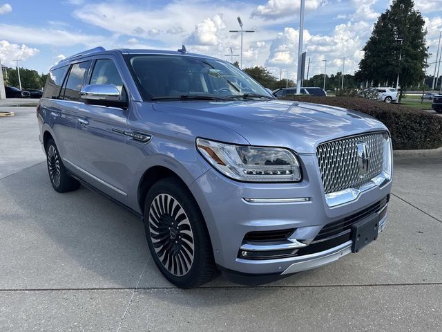 Used 2018 Lincoln Navigator Black Label w/ Cargo Package AWD/4WD image 3