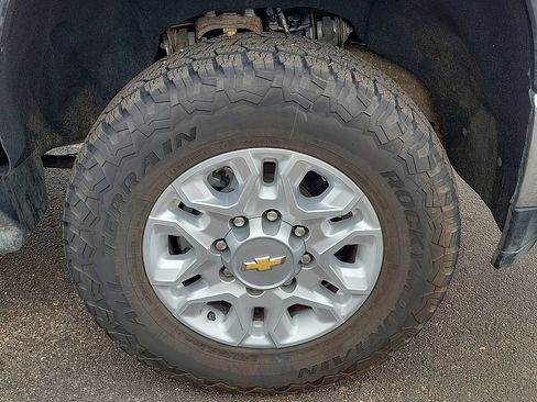 Used 2022 Chevrolet Silverado 2500 LT w/ Convenience Package AWD/4WD image 7