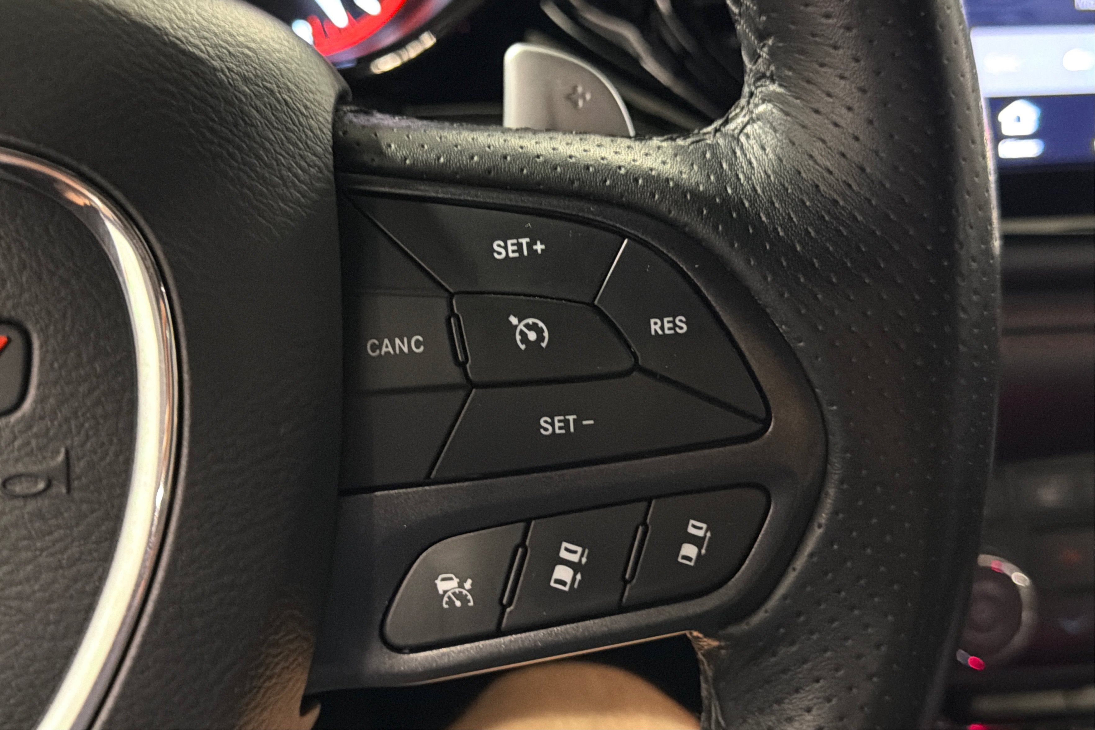 Used 2025 Dodge Durango R/T AWD/4WD image 25